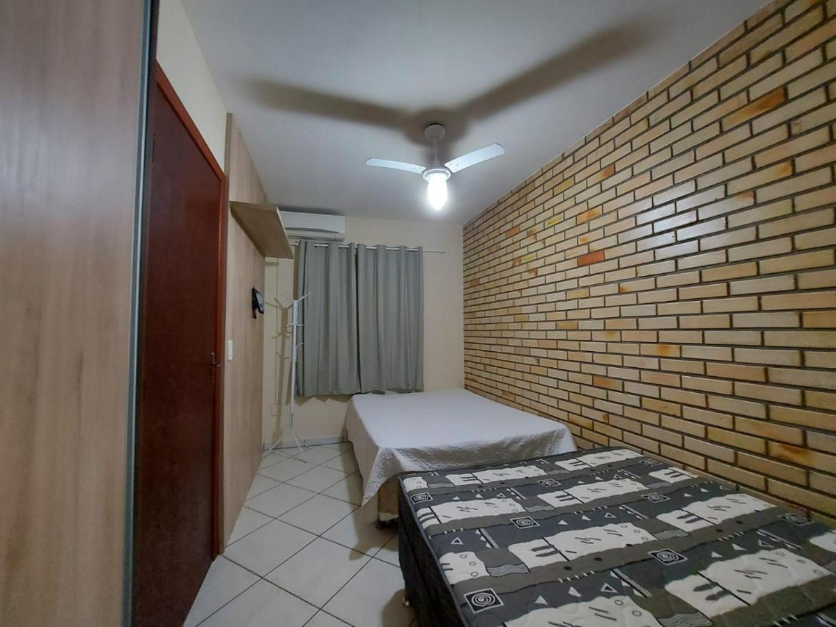 Apartamento 12 - Bombinhas - 200 Metros Da Praia Luaran gambar
