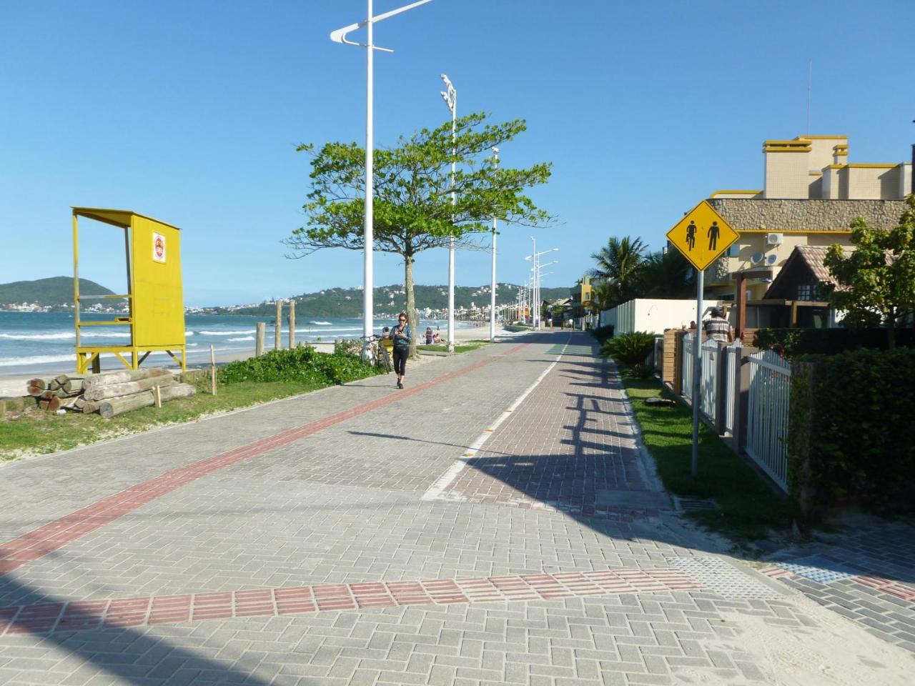 Apartamento 12 - Bombinhas - 200 Metros Da Praia Luaran gambar