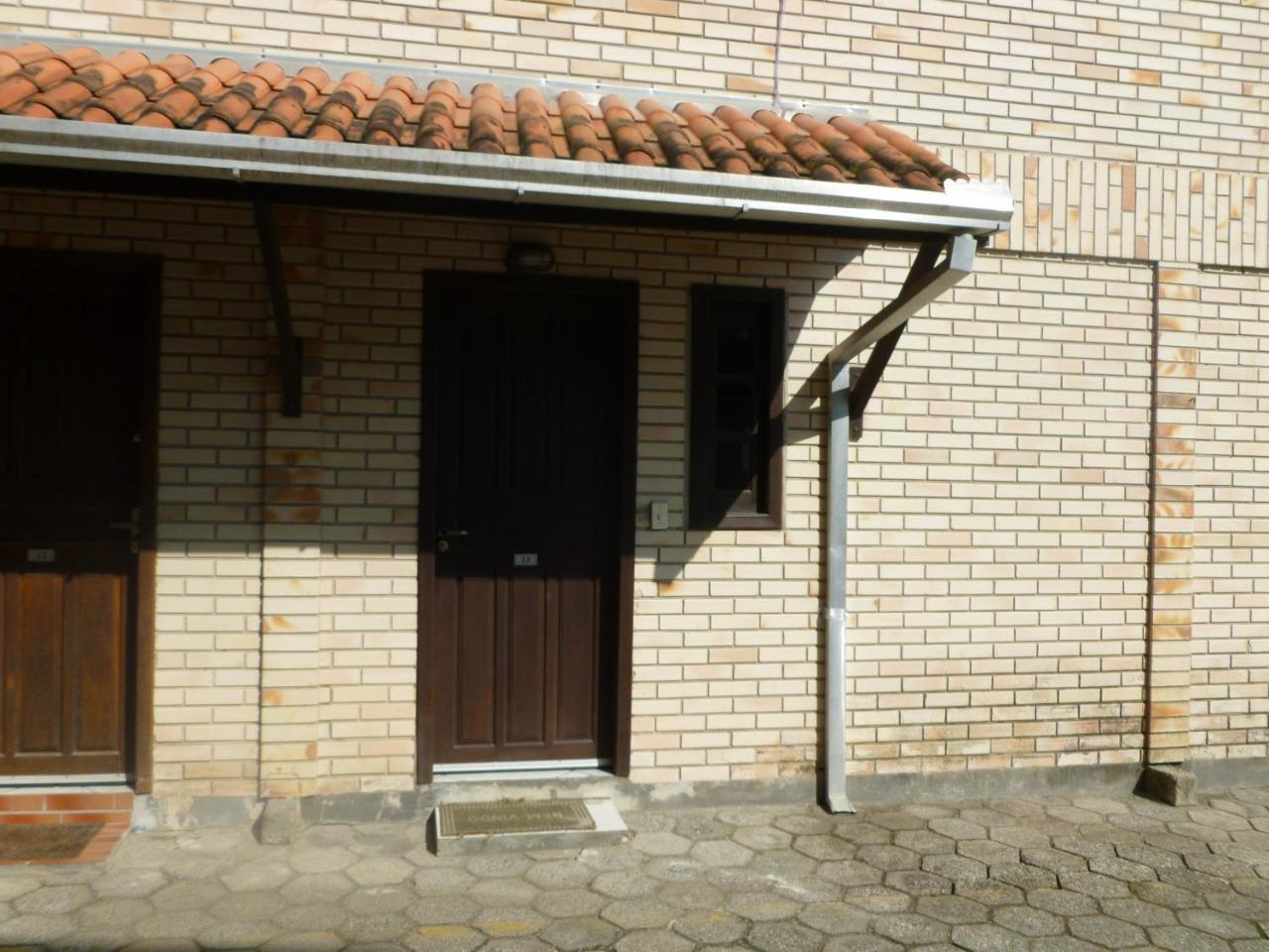Apartamento 12 - Bombinhas - 200 Metros Da Praia Luaran gambar