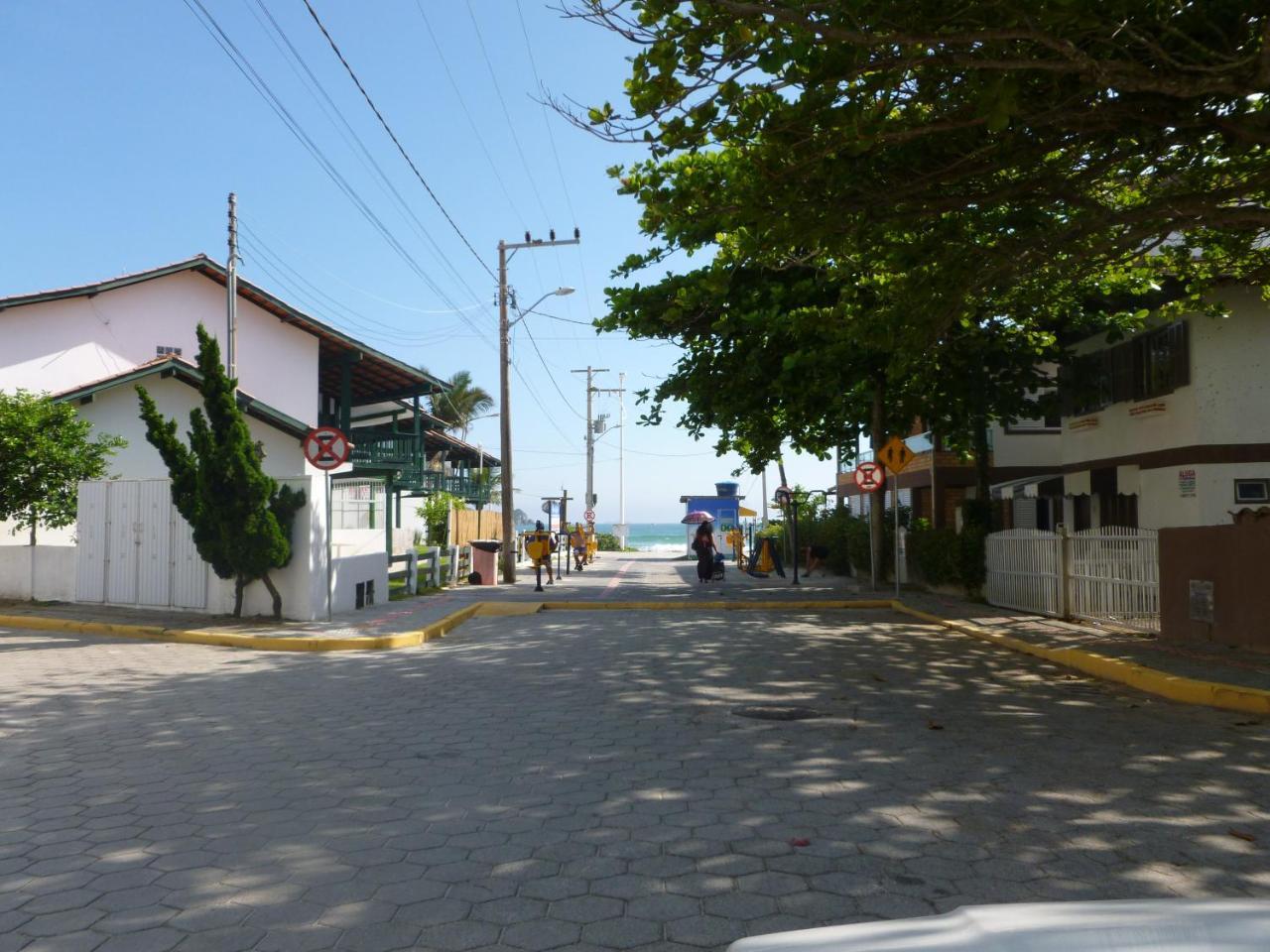 Apartamento 12 - Bombinhas - 200 Metros Da Praia Luaran gambar
